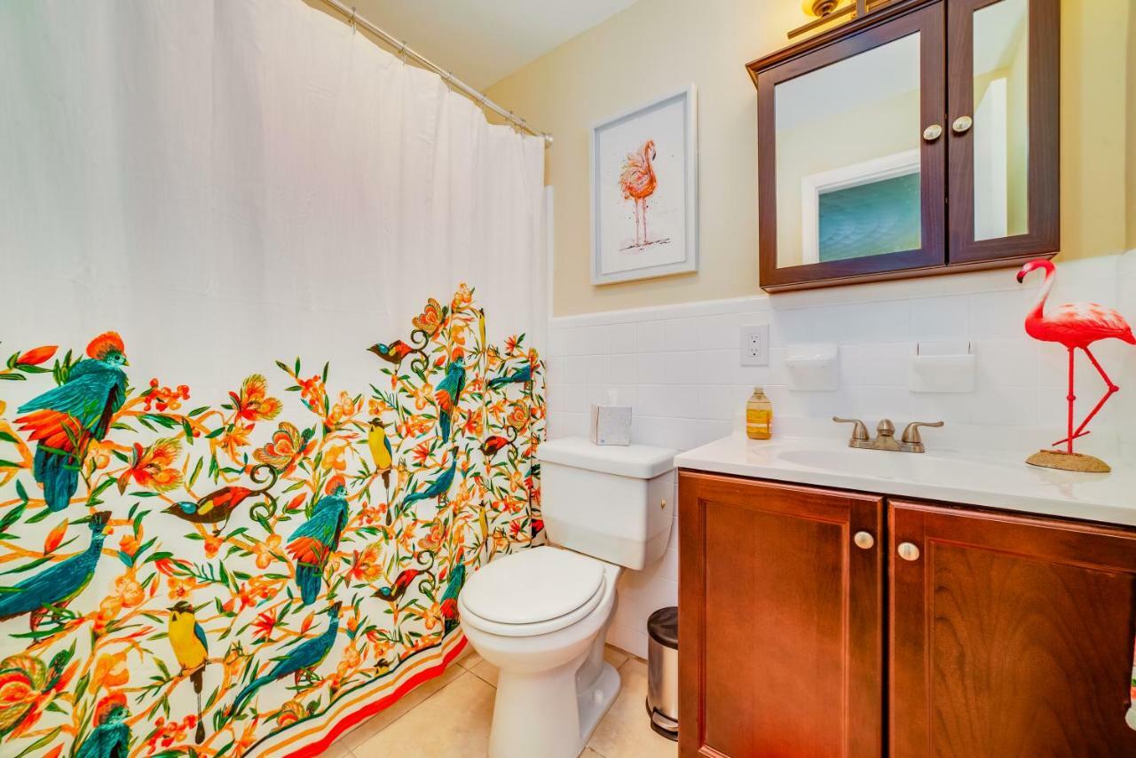 Beautiful Old Apartment With Beach Gear Fort Lauderdale Oda fotoğraf