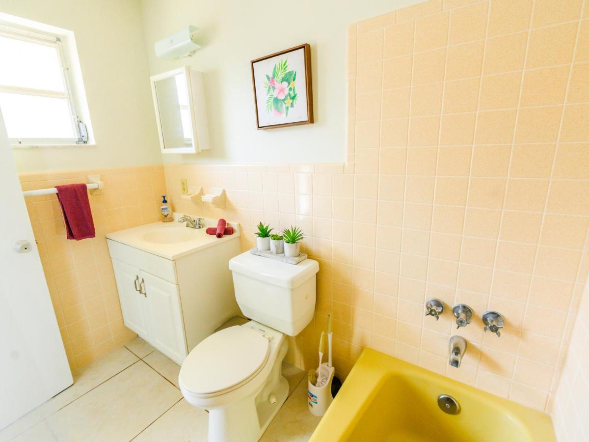 Beautiful Old Apartment With Beach Gear Fort Lauderdale Dış mekan fotoğraf