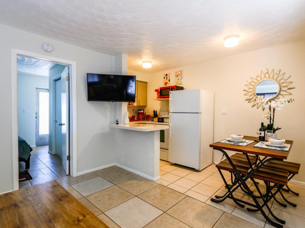 Beautiful Old Apartment With Beach Gear Fort Lauderdale Dış mekan fotoğraf