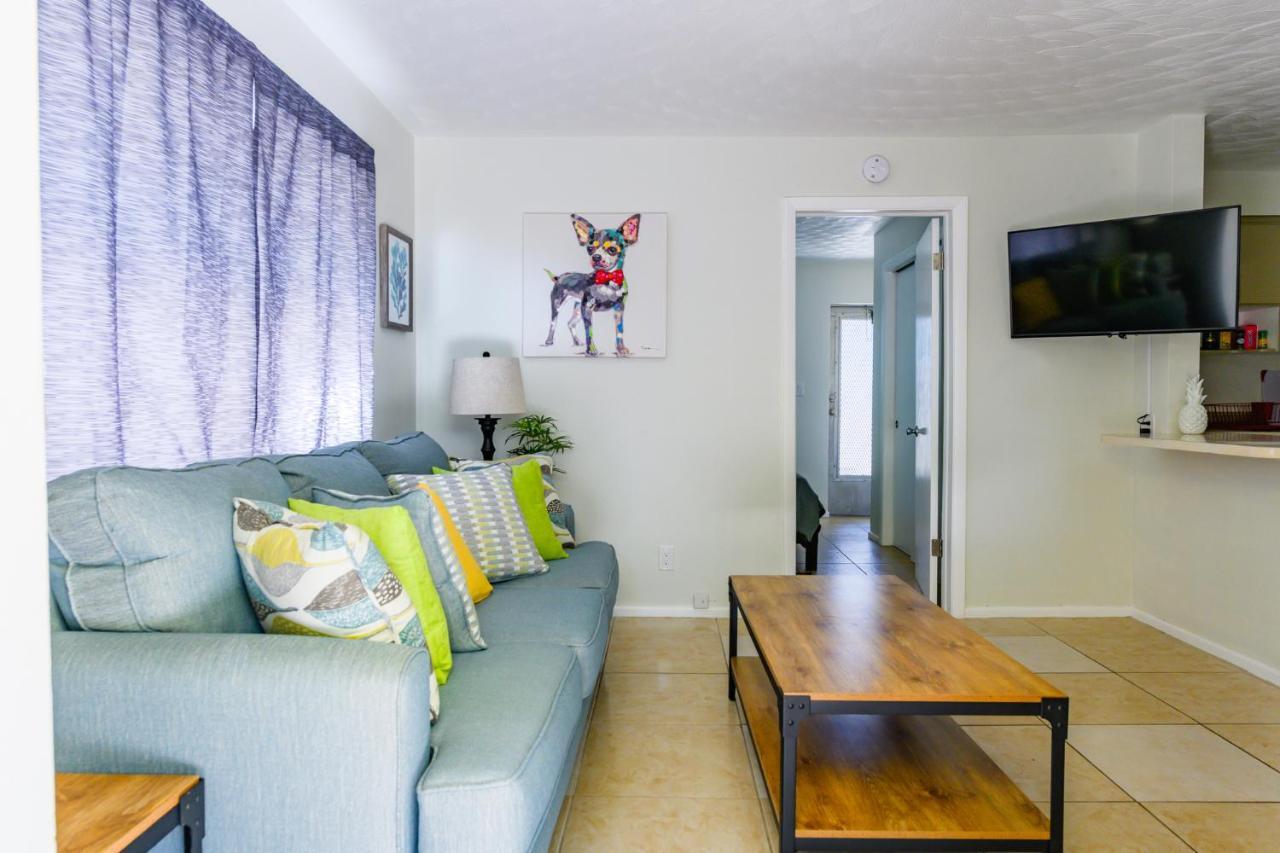 Beautiful Old Apartment With Beach Gear Fort Lauderdale Dış mekan fotoğraf